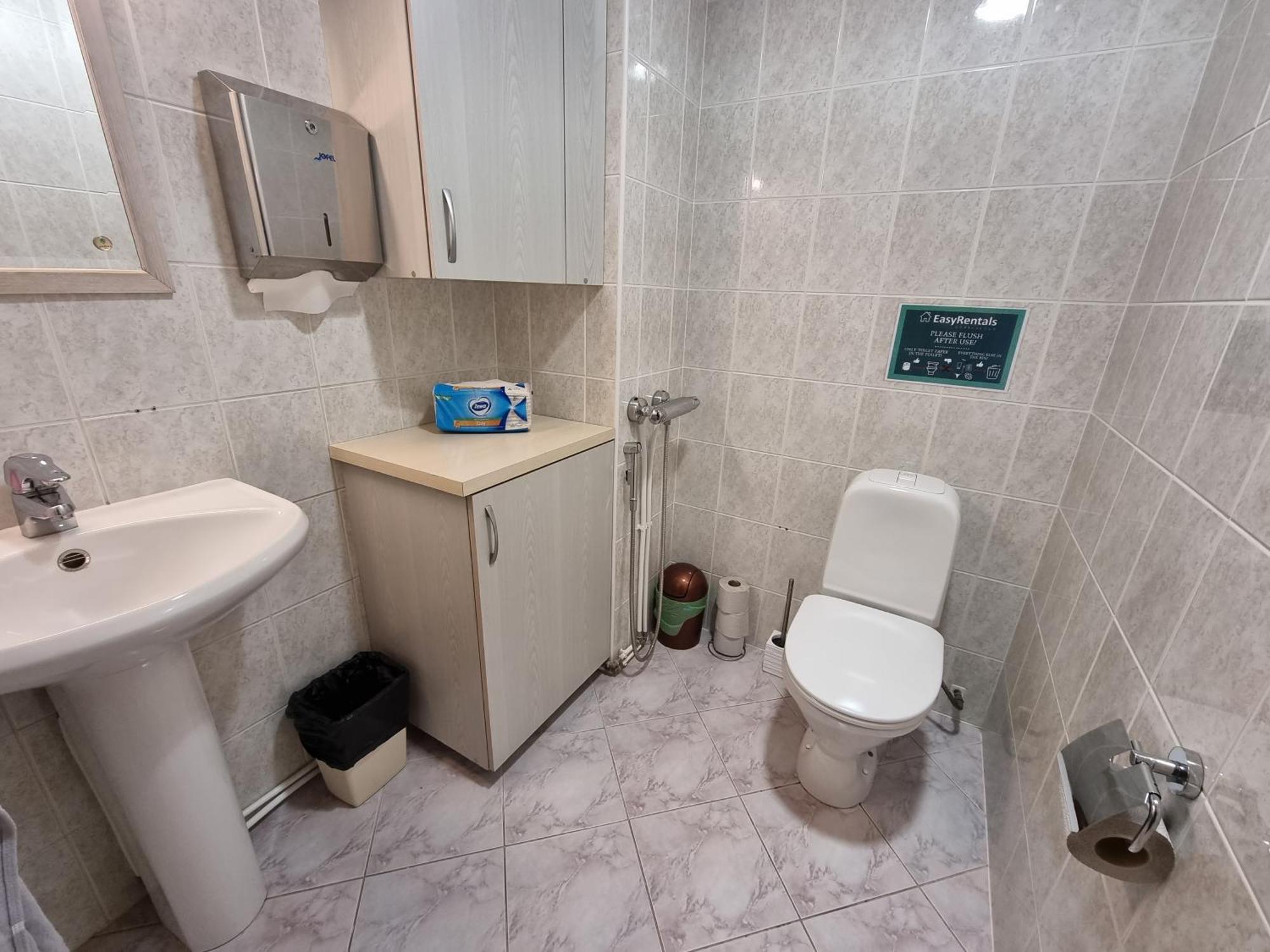 Room Near City Center Harbour 塔林 外观 照片