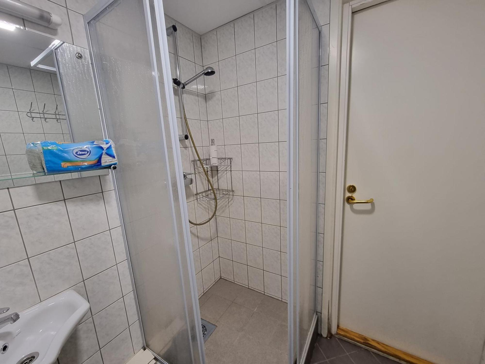 Room Near City Center Harbour 塔林 外观 照片